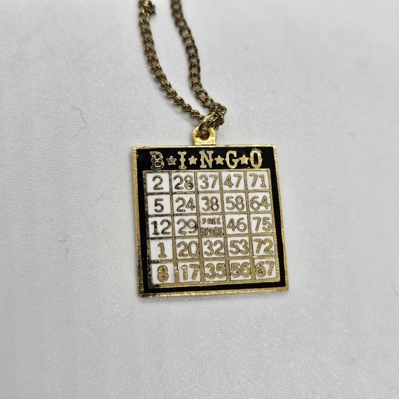 Mafco gold tone chain necklace with bingo card pendant - Picture 2 of 4